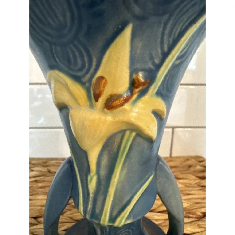 Roseville Pottery Zephyr Lily‎ 132-7